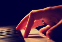 PG娱乐：德天空：如果法兰克福获得欧冠资格，将有助于留住埃基蒂克.